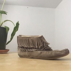 Suede Leather Moccasin w/ Fringes